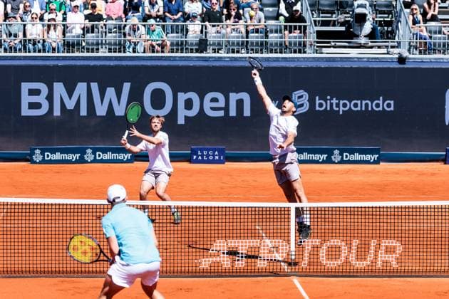 BMW Open Munich ATP 500 19 04 2025 Kevin Krawietz Germany and Tim Pütz Germany in doubles against Sander Gille Belgium and Jan Zielinski Poland , Semifinals BMW Open by Bitpanda Munich ATP 500 Day 8, Munich, MTTC Iphitos on 19 04 2025 Copyright: xBEAUTIFULxSPORTS Wunderlx