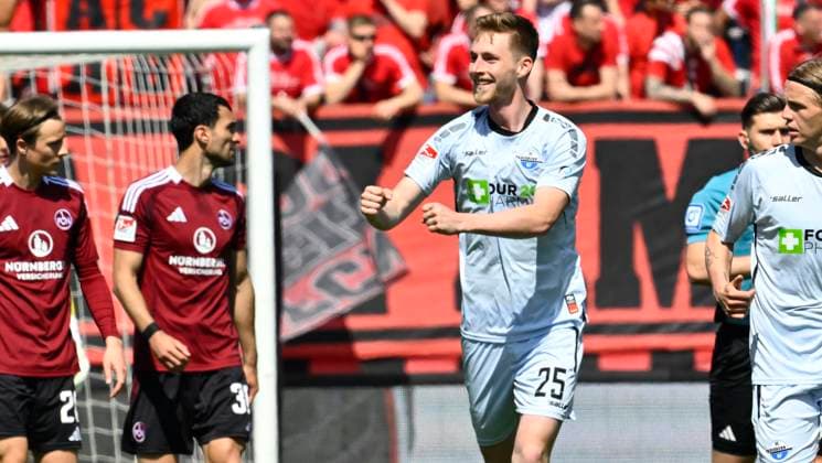 19 04 2024 Soccer Season 2024 2025 2 Soccer Bundesliga 30 Matchday 1 FC Nürnberg FCN Club SC Paderborn 07 SCP Sportfoto Zink xwoxzix DFL regulations prohibit any use of photographs as image sequences and or quasi video only for editorial use Torjubel Jubel nach Treffer Tor Torschuß zum 1 1 durch Tjark Scheller 25, SC Paderborn 07