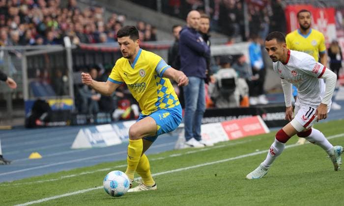 Eintracht BS vs 1 FC Kaiserslautern Braunschweig, 19 04 2025, Football, Season 24 25, 2 Bundesliga, Matchday 30, Eintracht Braunschweig vs 1 FC Kaiserslautern, Picture shows Jannis Nikolaou BTSV, 4 Braunschweig