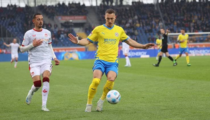 Eintracht BS vs 1 FC Kaiserslautern Braunschweig, 19 04 2025, Football, Season 24 25, 2 Bundesliga, Matchday 30, Eintracht Braunschweig vs 1 FC Kaiserslautern, Picture shows Sven Köhler BTSV, 27 Braunschweig