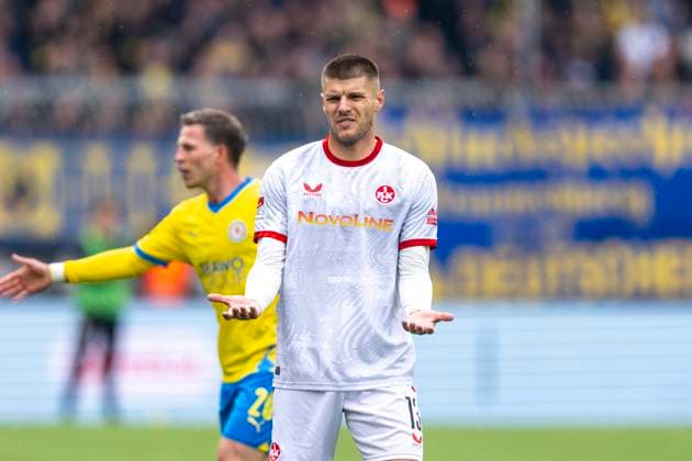 19 04 2025, Eintracht Braunschweig 1 FC Kaiserslautern, 2 Fußball Bundesliga, in Eintracht Stadion Lauterns Erik Wekesser reacts Important note According to the regulations of the DFB and the DFL, it is prohibited to use or have used photographs taken in the stadium and or of the match in the form of sequential images and or video-like photo series Copyright: xDavidxInderliedx