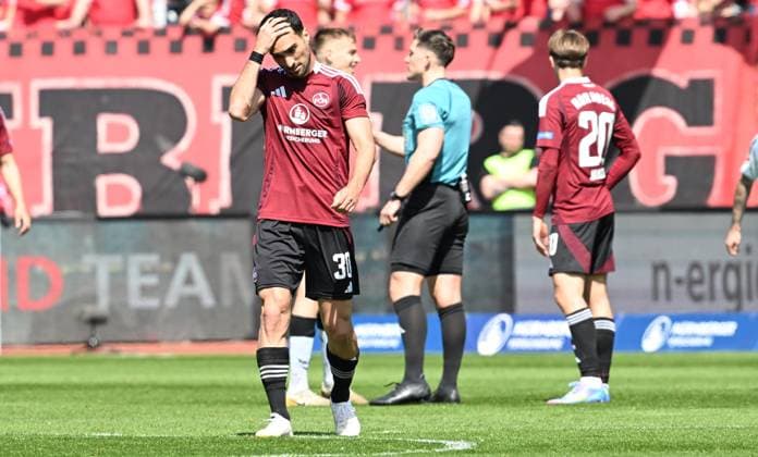 19 04 2024 Soccer season 2024 2025 2 Soccer Bundesliga 30 Matchday 1 FC Nürnberg FCN Club SC Paderborn 07 SCP Sportfoto Zink xwoxzix DFL regulations prohibit any use of photographs as image sequences and or quasi video only for editorial use Mahir Emreli 30, 1 FC Nürnberg FCN disappointed Disappointment