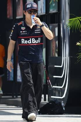 F1 Saudi Arabian Grand Prix 2025 Practice 3 Yuki Tsunoda of Red Bull Racing before third practice ahead of the Formula 1 Saudi Arabian Grand Prix at Jeddah Corniche Circuit in Jeddah, Saudi Arabia on April 19, 2025. Jeddah Saudi Arabia  Copyright: xJakubxPorzyckix originalFilename:porzycki-f1saudia250419_npBDZ.jpg