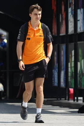 F1 Saudi Arabian Grand Prix 2025 Practice 3 Oscar Piastri of McLaren before third practice ahead of the Formula 1 Saudi Arabian Grand Prix at Jeddah Corniche Circuit in Jeddah, Saudi Arabia on April 19, 2025. Jeddah Saudi Arabia  Copyright: xJakubxPorzyckix originalFilename:porzycki-f1saudia250419_npHOu.jpg