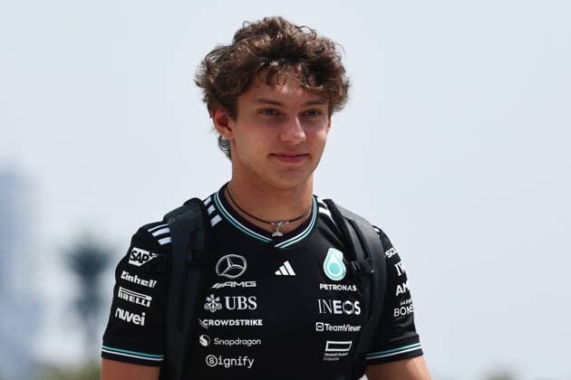 F1 Saudi Arabian Grand Prix 2025 Practice 3 Andrea Kimi Antonelli of Mercedes before third practice ahead of the Formula 1 Saudi Arabian Grand Prix at Jeddah Corniche Circuit in Jeddah, Saudi Arabia on April 19, 2025. Jeddah Saudi Arabia  Copyright: xJakubxPorzyckix originalFilename:porzycki-f1saudia250419_npLy3.jpg