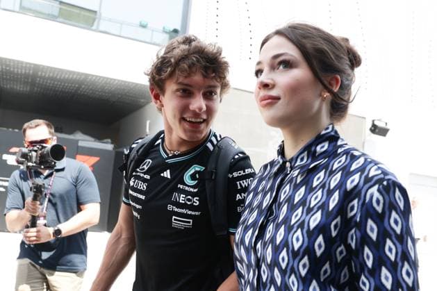 F1 Saudi Arabian Grand Prix 2025 Practice 3 Andrea Kimi Antonelli of Mercedes and Eli Babickova before third practice ahead of the Formula 1 Saudi Arabian Grand Prix at Jeddah Corniche Circuit in Jeddah, Saudi Arabia on April 19, 2025. Jeddah Saudi Arabia  Copyright: xJakubxPorzyckix originalFilename:porzycki-f1saudia250419_npo7t.jpg
