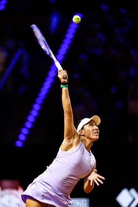 in the picture Jessica Pegula Ekaterina Alexandrova vs Jessica Pegula USA GER, Porsche Tennis Grand Prix GP Stuttgart 2025, WTA500, 19 04 2025 GER, Porsche Tennis Grand Prix GP Stuttgart 2025, WTA500, 19 04 2025 Stuttgart Copyright: xEibner-Pressefoto RogerxBuerkex EP