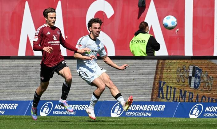 19 04 2024 Soccer Season 2024 2025 2 Soccer Bundesliga 30 Matchday 1 FC Nürnberg FCN Club SC Paderborn 07 SCP Sportfoto Zink xwoxzix DFL regulations prohibit any use of photographs as image sequences and or quasi video only for editorial use Caspar Jander 20, 1 FC Nürnberg FCN Aaron Zehnter 32, SC Paderborn 07