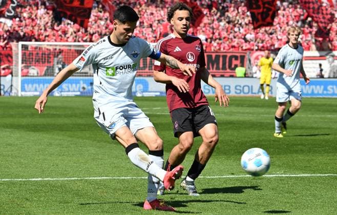 19 04 2024 Soccer Season 2024 2025 2 Soccer Bundesliga 30 Matchday 1 FC Nürnberg FCN Club SC Paderborn 07 SCP Sportfoto Zink xwoxzix DFL regulations prohibit any use of photographs as image sequences and or quasi video only for editorial use Raphael Obermair 23, SC Paderborn 07 Rafael Lubach 18, 1 FC Nürnberg FCN
