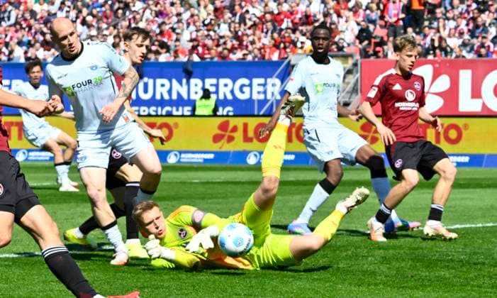 19 04 2024 Soccer Season 2024 2025 2 Soccer Bundesliga 30 Matchday 1 FC Nürnberg FCN Club SC Paderborn 07 SCP Sportfoto Zink xwoxzix DFL regulations prohibit any use of photographs as image sequences and or quasi video only for editorial use Sven Michel 11, SC Paderborn 07 Jan Reichert 1, 1 FC Nürnberg FCN before goal Goal shot to 1 3 by Sven Michel 11, SC Paderborn 07