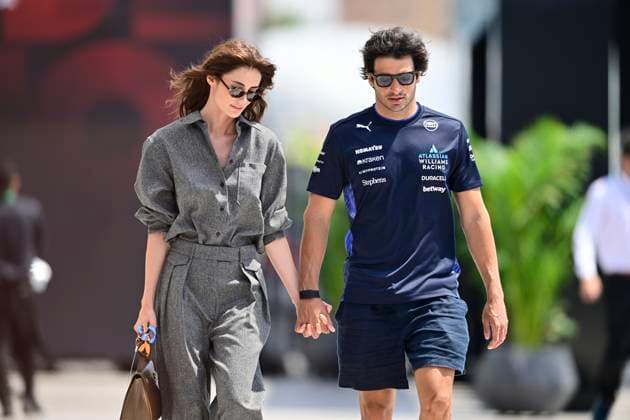 F1 Grand Prix of Saudi Arabia - Qualifying Carlos Sainz of Williams Racing and his girlfriend Rebecca Donaldson chat during the qualifying of the Saudi Arabia GP, the 5th round of the Formula 1 World Championship, WM, Weltmeisterschaft at Jeddah Corniche Circuit in Jeddah, Saudi Arabia, on April 19, 2025. Jeddah Saudia Arabia  Copyright: xAndreaxDiodatox originalFilename:diodato-f1saudia250419_npbmx.jpg