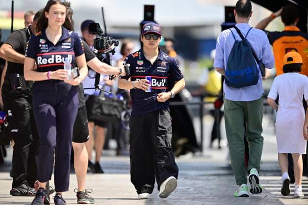 F1 Grand Prix of Saudi Arabia - Qualifying Yuki Tsunoda of Red Bull Racing chats during the qualifying of the Saudi Arabia GP, the 5th round of the Formula 1 World Championship, WM, Weltmeisterschaft at Jeddah Corniche Circuit in Jeddah, Saudi Arabia, on April 19, 2025. Jeddah Saudia Arabia  Copyright: xAndreaxDiodatox originalFilename:diodato-f1saudia250419_npHku.jpg