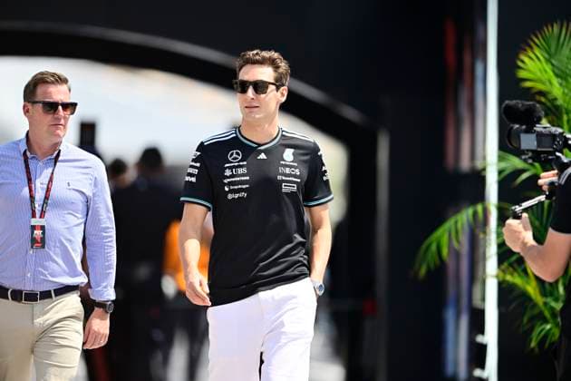 F1 Grand Prix of Saudi Arabia - Qualifying George Russell of Mercedes-AMG Petronas chats during the qualifying of the Saudi Arabia GP, the 5th round of the Formula 1 World Championship, WM, Weltmeisterschaft at Jeddah Corniche Circuit in Jeddah, Saudi Arabia, on April 19, 2025. Jeddah Saudia Arabia  Copyright: xAndreaxDiodatox originalFilename:diodato-f1saudia250419_npW9X.jpg