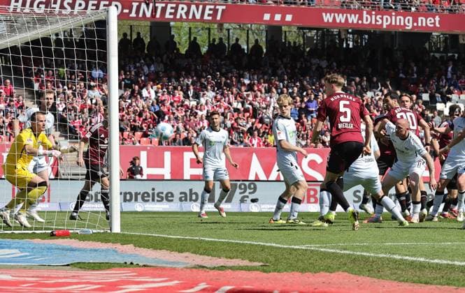 19 04 2024 Soccer Season 2024 2025 2 Soccer Bundesliga 30 Matchday 1 FC Nuremberg FCN Club SC Paderborn 07 SCP Sportfoto Zink DaMa xdaxmax DFL regulations prohibit any use of photographs as image sequences and or quasi video only for editorial use Tor Treffer Torschuß zum 2 3 Torschütze Mahir Emreli 30, 1 FC Nuremberg FCN