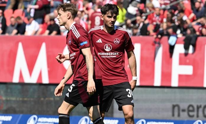 19 04 2024 Soccer Season 2024 2025 2 Soccer Bundesliga 30 Matchday 1 FC Nürnberg FCN Club SC Paderborn 07 SCP Sportfoto Zink xwoxzix DFL regulations prohibit any use of photographs as image sequences and or quasi video only for editorial use Tim Drexler 5, 1 FC Nürnberg FCN Dustin Forkel 34, 1 FC Nürnberg FCN disappointed Disappointment after the end of the match