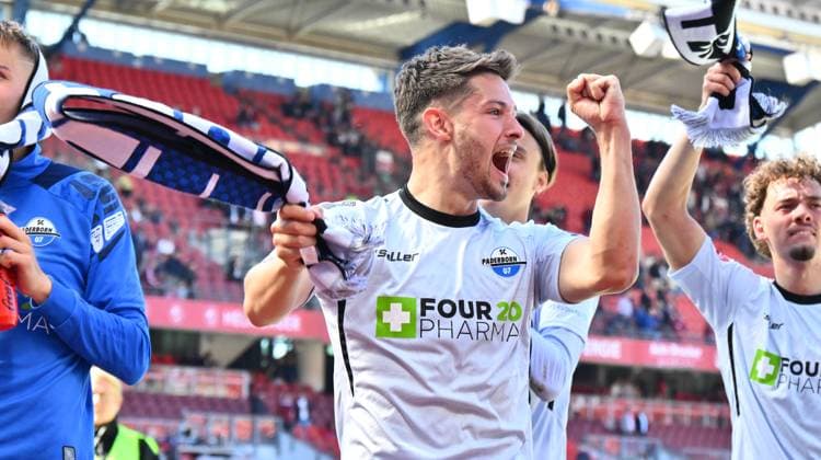 19 04 2024 Soccer Season 2024 2025 2 Soccer Bundesliga 30 Matchday 1 FC Nürnberg FCN Club SC Paderborn 07 SCP Sportfoto Zink xwoxzix DFL regulations prohibit any use of photographs as image sequences and or quasi video only for editorial use Marcel Hoffmeier 33, SC Paderborn Jubel Freude nach Spielende