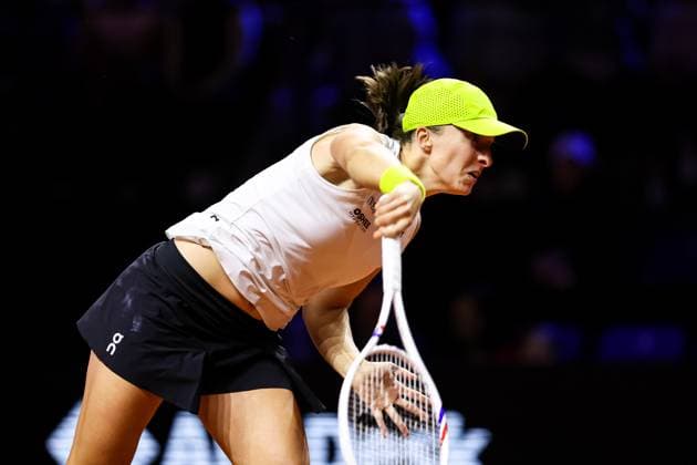 In the picture Iga Swiatek Jelena Osstapenko LAT vs Iga Swiatek POL GER, Porsche Tennis Grand Prix GP Stuttgart 2025, WTA500, 19 04 2025 GER, Porsche Tennis Grand Prix GP Stuttgart 2025, WTA500, 19 04 2025 Stuttgart Copyright: xEibner-Pressefoto RogerxBuerkex EP