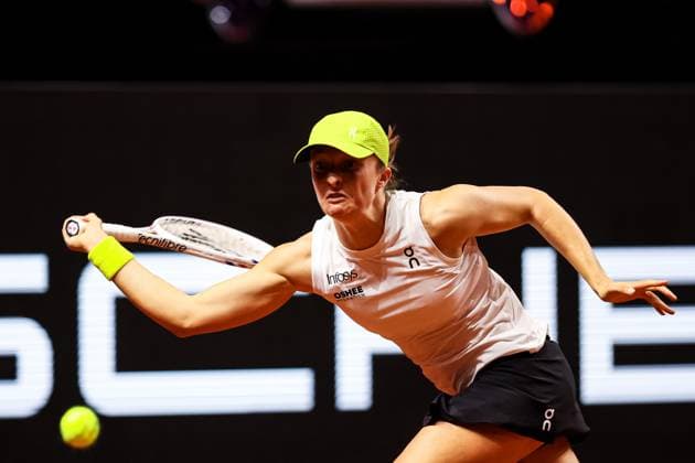 In the picture Iga Swiatek Jelena Osstapenko LAT vs Iga Swiatek POL GER, Porsche Tennis Grand Prix GP Stuttgart 2025, WTA500, 19 04 2025 GER, Porsche Tennis Grand Prix GP Stuttgart 2025, WTA500, 19 04 2025 Stuttgart Copyright: xEibner-Pressefoto RogerxBuerkex EP