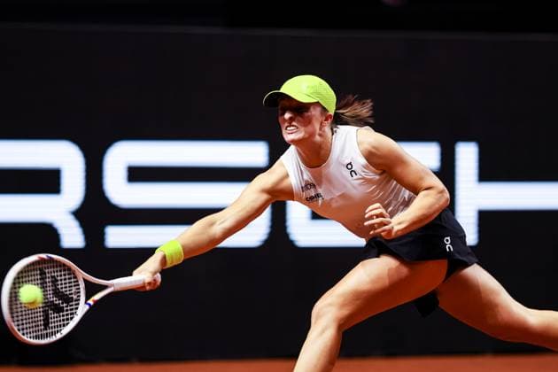 In the picture Iga Swiatek Jelena Osstapenko LAT vs Iga Swiatek POL GER, Porsche Tennis Grand Prix GP Stuttgart 2025, WTA500, 19 04 2025 GER, Porsche Tennis Grand Prix GP Stuttgart 2025, WTA500, 19 04 2025 Stuttgart Copyright: xEibner-Pressefoto RogerxBuerkex EP