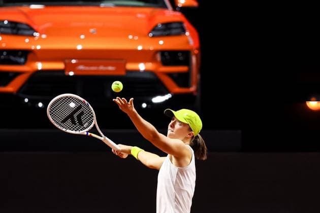 In the picture Jelena Osstapenko LAT Jelena Osstapenko LAT vs Iga Swiatek POL GER, Porsche Tennis Grand Prix GP Stuttgart 2025, WTA500, 19 04 2025 GER, Porsche Tennis Grand Prix GP Stuttgart 2025, WTA500, 19 04 2025 Stuttgart Copyright: xEibner-Pressefoto RogerxBuerkex EP