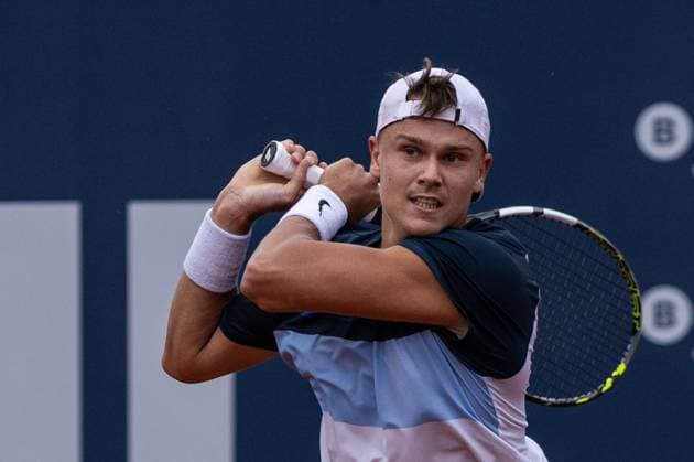 April 19, 2025, Barcelona, Barcelona, Spain: Holger Rune of Denmark during the semifinals between Karen Khachanov on Barcelona Open Banc Sabadell Trofeo Conde de Godo on April 19, 2025 in Barcelona, Spain. Barcelona Spain - ZUMAs316 20250419_znp_s316_008 Copyright: xMartixSeguraxRamonedax