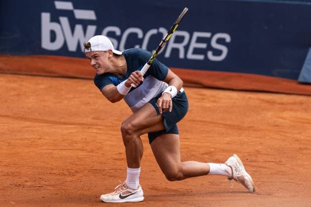 April 19, 2025, Barcelona, Barcelona, Spain: Holger Rune of Denmark during the semifinals between Karen Khachanov on Barcelona Open Banc Sabadell Trofeo Conde de Godo on April 19, 2025 in Barcelona, Spain. Barcelona Spain - ZUMAs316 20250419_znp_s316_009 Copyright: xMartixSeguraxRamonedax