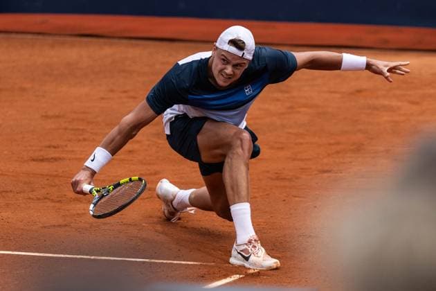 April 19, 2025, Barcelona, Barcelona, Spain: Holger Rune of Denmark during the semifinals between Karen Khachanov on Barcelona Open Banc Sabadell Trofeo Conde de Godo on April 19, 2025 in Barcelona, Spain. Barcelona Spain - ZUMAs316 20250419_znp_s316_014 Copyright: xMartixSeguraxRamonedax