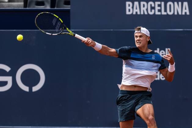 April 19, 2025, Barcelona, Barcelona, Spain: Holger Rune of Denmark during the semifinals between Karen Khachanov on Barcelona Open Banc Sabadell Trofeo Conde de Godo on April 19, 2025 in Barcelona, Spain. Barcelona Spain - ZUMAs316 20250419_znp_s316_022 Copyright: xMartixSeguraxRamonedax