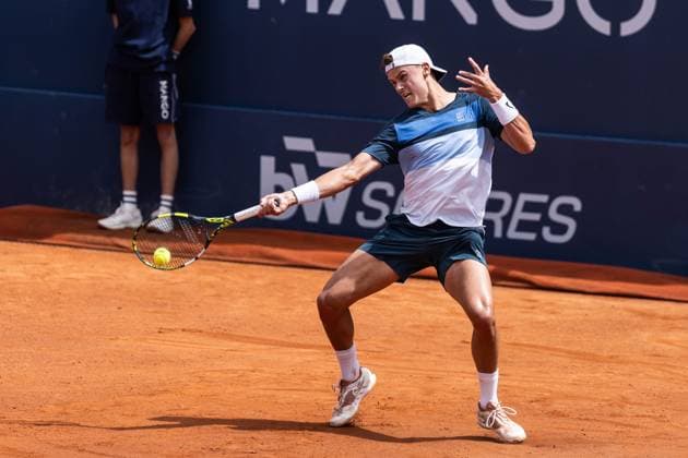 April 19, 2025, Barcelona, Barcelona, Spain: Holger Rune of Denmark during the semifinals between Karen Khachanov on Barcelona Open Banc Sabadell Trofeo Conde de Godo on April 19, 2025 in Barcelona, Spain. Barcelona Spain - ZUMAs316 20250419_znp_s316_028 Copyright: xMartixSeguraxRamonedax