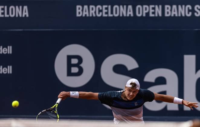 April 19, 2025, Barcelona, Barcelona, Spain: Holger Rune of Denmark during the semifinals between Karen Khachanov on Barcelona Open Banc Sabadell Trofeo Conde de Godo on April 19, 2025 in Barcelona, Spain. Barcelona Spain - ZUMAs316 20250419_znp_s316_036 Copyright: xMartixSeguraxRamonedax