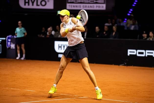 In the picture Iga Swiatek Jelena Ostapenko LAT vs Iga Swiatek POL GER, Porsche Tennis Grand Prix GP Stuttgart 2025, WTA500, 19 04 2025 GER, Porsche Tennis Grand Prix GP Stuttgart 2025, WTA500, 19 04 2025 Stuttgart Copyright: xEibner-Pressefoto RogerxBuerkex EP