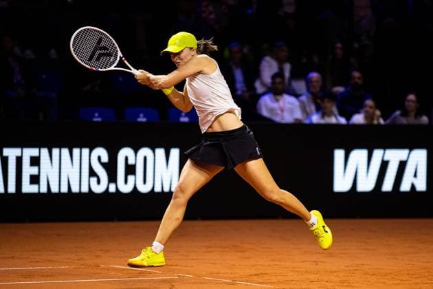 In the picture Iga Swiatek Jelena Ostapenko LAT vs Iga Swiatek POL GER, Porsche Tennis Grand Prix GP Stuttgart 2025, WTA500, 19 04 2025 GER, Porsche Tennis Grand Prix GP Stuttgart 2025, WTA500, 19 04 2025 Stuttgart Copyright: xEibner-Pressefoto RogerxBuerkex EP