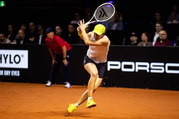 In the picture Iga Swiatek Jelena Ostapenko LAT vs Iga Swiatek POL GER, Porsche Tennis Grand Prix GP Stuttgart 2025, WTA500, 19 04 2025 GER, Porsche Tennis Grand Prix GP Stuttgart 2025, WTA500, 19 04 2025 Stuttgart Copyright: xEibner-Pressefoto RogerxBuerkex EP