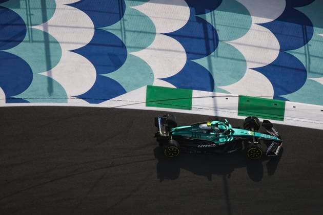 F1 - SAUDI ARABIAN GRAND PRIX 2025 14 ALONSO Fernando (spa), Aston Martin F1 Team AMR24, action during the Formula 1 STC Saudi Arabian Grand Prix 2025, 5th round of the 2025 FIA Formula One World Championship, WM, Weltmeisterschaft from April 18 to 20, 2025 on the Jeddah Corniche Circuit, in Jeddah, Saudi Arabia - JeddahSaudi Arabia  Copyright: xXavixBonillax
