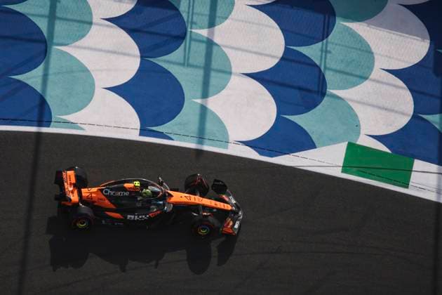F1 - SAUDI ARABIAN GRAND PRIX 2025 04 NORRIS Lando (gbr), McLaren F1 Team MCL39, action during the Formula 1 STC Saudi Arabian Grand Prix 2025, 5th round of the 2025 FIA Formula One World Championship, WM, Weltmeisterschaft from April 18 to 20, 2025 on the Jeddah Corniche Circuit, in Jeddah, Saudi Arabia - JeddahSaudi Arabia  Copyright: xXavixBonillax