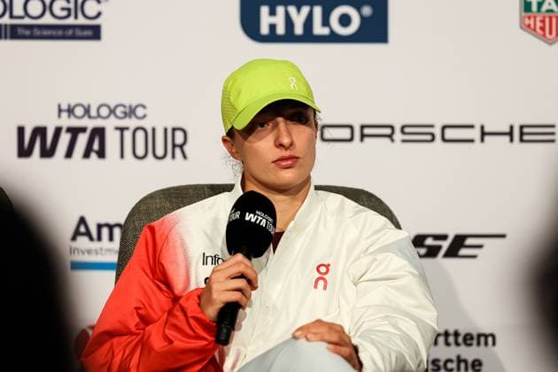 In the picture Iga Swiatek during the interview after the match Jelena Ostapenko LAT vs Iga Swiatek POL GER, Porsche Tennis Grand Prix GP Stuttgart 2025, WTA500, 19 04 2025 GER, Porsche Tennis Grand Prix GP Stuttgart 2025, WTA500, 19 04 2025 Stuttgart Copyright: xEibner-Pressefoto RogerxBuerkex EP