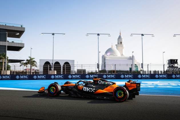 F1 - SAUDI ARABIAN GRAND PRIX 2025 81 PIASTRI Oscar (aus), McLaren F1 Team MCL39, action during the Formula 1 STC Saudi Arabian Grand Prix 2025, 5th round of the 2025 FIA Formula One World Championship, WM, Weltmeisterschaft from April 18 to 20, 2025 on the Jeddah Corniche Circuit, in Jeddah, Saudi Arabia - JeddahSaudi Arabia  Copyright: xANTONINxVINCENTx