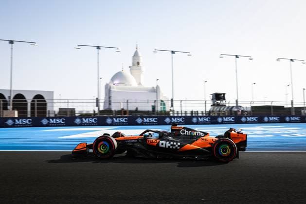 F1 - SAUDI ARABIAN GRAND PRIX 2025 04 NORRIS Lando (gbr), McLaren F1 Team MCL39, action during the Formula 1 STC Saudi Arabian Grand Prix 2025, 5th round of the 2025 FIA Formula One World Championship, WM, Weltmeisterschaft from April 18 to 20, 2025 on the Jeddah Corniche Circuit, in Jeddah, Saudi Arabia - JeddahSaudi Arabia  Copyright: xANTONINxVINCENTx