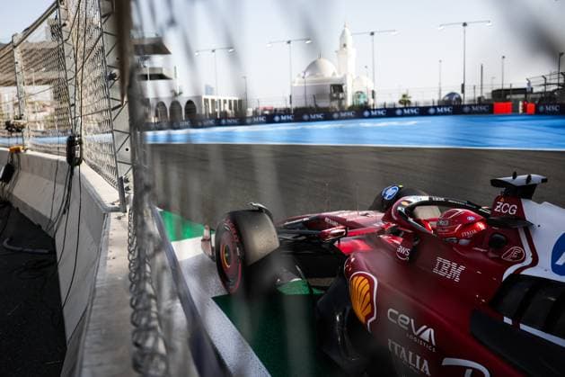 F1 - SAUDI ARABIAN GRAND PRIX 2025 16 LECLERC Charles (mco), Scuderia Ferrari SF-25, action during the Formula 1 STC Saudi Arabian Grand Prix 2025, 5th round of the 2025 FIA Formula One World Championship, WM, Weltmeisterschaft from April 18 to 20, 2025 on the Jeddah Corniche Circuit, in Jeddah, Saudi Arabia - JeddahSaudi Arabia  Copyright: xANTONINxVINCENTx