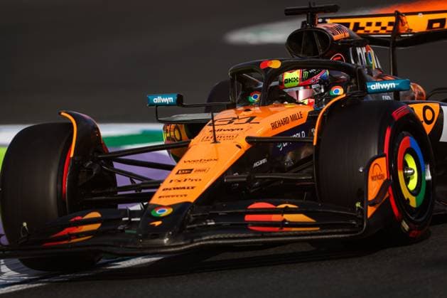 F1 - SAUDI ARABIAN GRAND PRIX 2025 81 PIASTRI Oscar (aus), McLaren F1 Team MCL39, action during the Formula 1 STC Saudi Arabian Grand Prix 2025, 5th round of the 2025 FIA Formula One World Championship, WM, Weltmeisterschaft from April 18 to 20, 2025 on the Jeddah Corniche Circuit, in Jeddah, Saudi Arabia - JeddahSaudi Arabia  Copyright: xANTONINxVINCENTx