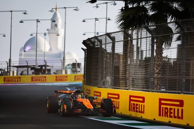 F1 - SAUDI ARABIAN GRAND PRIX 2025 81 PIASTRI Oscar (aus), McLaren F1 Team MCL39, action during the Formula 1 STC Saudi Arabian Grand Prix 2025, 5th round of the 2025 FIA Formula One World Championship, WM, Weltmeisterschaft from April 18 to 20, 2025 on the Jeddah Corniche Circuit, in Jeddah, Saudi Arabia - JeddahSaudi Arabia  Copyright: xANTONINxVINCENTx
