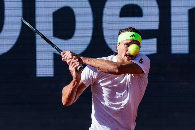 BMW Open Munich ATP 500 19 04 2025 Alexander Zverev Germany in match against Fabian Marozsan Hungary , Semi Final BMW Open by Bitpanda Munich ATP 500 Day 8, Munich, MTTC Iphitos on 19 04 2025 Copyright: xBEAUTIFULxSPORTS Wunderlx