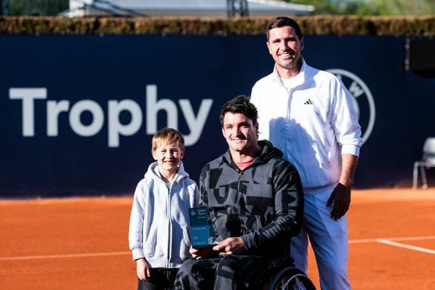BMW Open Munich ATP 500 19 04 2025 Award ceremony of the Allianz Para Trophy The runner-up in the singles Gustavo Fernandez Argentina BMW Open by Bitpanda Munich ATP 500 Day 8, Munich, MTTC Iphitos on 19 04 2025 Copyright: xBEAUTIFULxSPORTS Wunderlx