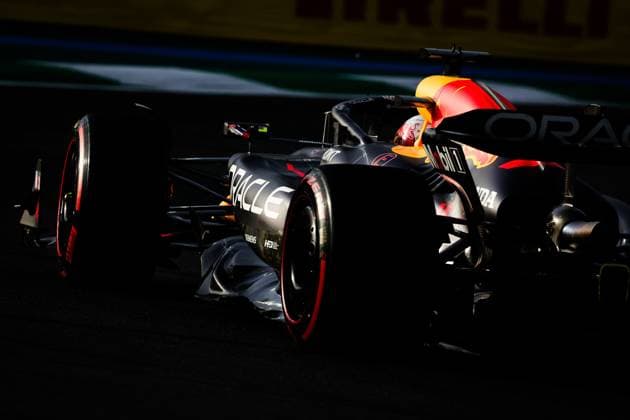F1 - SAUDI ARABIAN GRAND PRIX 2025 01 VERSTAPPEN Max (nld), Red Bull Racing RB21, action during the Formula 1 STC Saudi Arabian Grand Prix 2025, 5th round of the 2025 FIA Formula One World Championship, WM, Weltmeisterschaft from April 18 to 20, 2025 on the Jeddah Corniche Circuit, in Jeddah, Saudi Arabia - JeddahSaudi Arabia  Copyright: xFLORENTxGOODENx