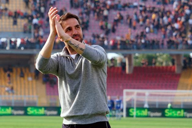 CALCIO - Serie A - US Lecce vs Como 1907 coach Cesc Fabregas of Como 1907 celebrates the victory during US Lecce vs Como 1907, Italian soccer Serie A match in Lecce, Italy, April 19 2025 Lecce Italy  Copyright: xIPAxSport ABACAx