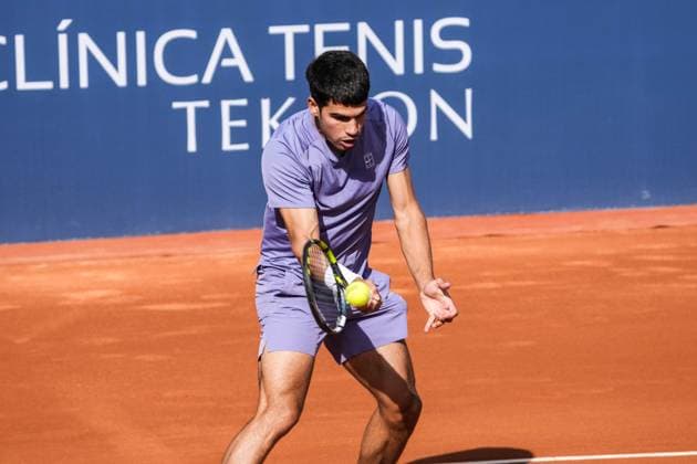 April 19, 2025, Barcelona, Barcelona, Spain: Carlos Alcaraz of Spain during the semifinals between Arthur Fils of France on Barcelona Open Banc Sabadell Trofeo Conde de Godo on April 19, 2025 in Barcelona, Spain. Barcelona Spain - ZUMAs316 20250419_znp_s316_103 Copyright: xMartixSeguraxRamonedax