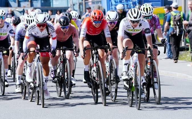 19 04 2025 44 GP Osterhas 2025 Women 119 Pia Kummer GER Winner Aline Seitz SU Alessandra Keller Team Thoemus Maxon SUI in red