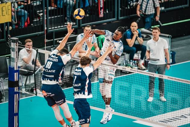 Volleyball Men Season 2024 2025 1 Volleyball Bundesliga Men Semifinal SVG Lüneburg vs VfB Friedrichshafen 19 04 2025 Jose Israel Masso Alvarez 1, VfB Friedrichshafen at the attack Lüneburg LKH Arena Niedersachsen Germany