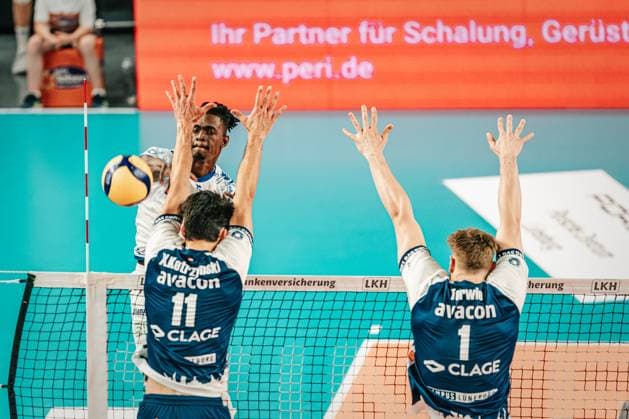Volleyball Men Season 2024 2025 1 Volleyball Bundesliga Men Semifinal SVG Lüneburg vs VfB Friedrichshafen 19 04 2025 Jose Israel Masso Alvarez 1, VfB Friedrichshafen at the attack Lüneburg LKH Arena Niedersachsen Germany
