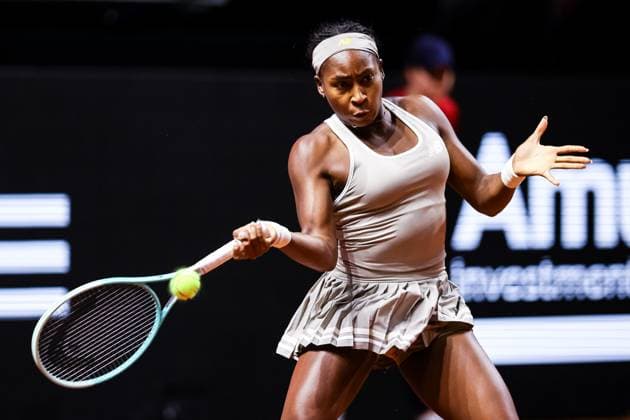 In the picture Coco Gauff Coco Gauff USA vs Jasmine Paolini ITA GER, Porsche Tennis Grand Prix GP Stuttgart 2025, WTA500, 19 04 2025 GER, Porsche Tennis Grand Prix GP Stuttgart 2025, WTA500, 19 04 2025 Stuttgart Copyright: xEibner-Pressefoto RogerxBuerkex EP